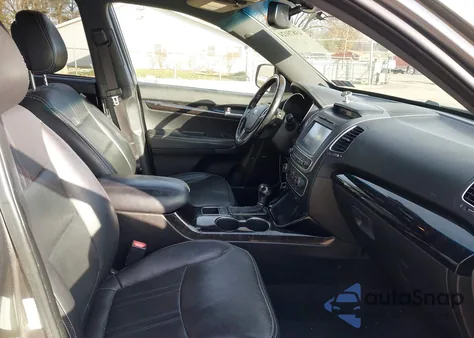 2014 Kia Sorento Limited V6 from USA, damaged, VIN 5XYKWDA75EG438072